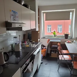 https://1-zimmer-app-in-koln-ehrenfeld.topcolognehotels.com