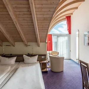 azimut-hotel-dresden.dresdenhotels.net/