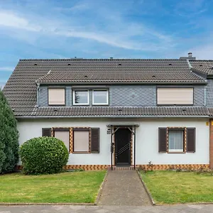 https://gemutliches-zweifamilienhaus-in-dusseldorf.topcolognehotels.com